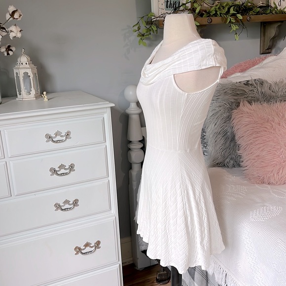 Off White Cream Dress B Original Boutique Knit A Line Medium Women Fit and Flare - Picture 7 of 12